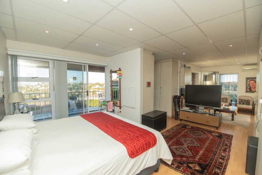 6 Bedroom Property for Sale in Humerail Eastern Cape